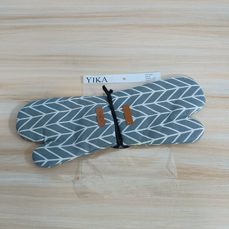 Yika® Thick insulated oven mitts