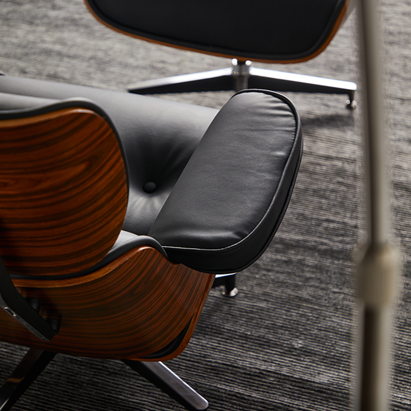 Palau White PU Lounge Chair 24.02"D+21.26"D